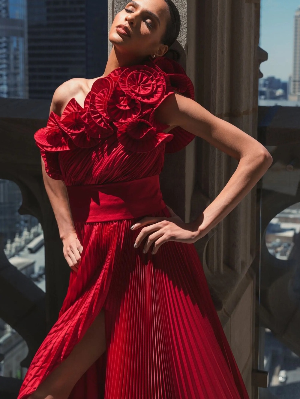 Mac Duggal 49902 Red Pleated One-Shoulder Evening Gown with Ruffle Detail sz 4 - Picture 5 of 11